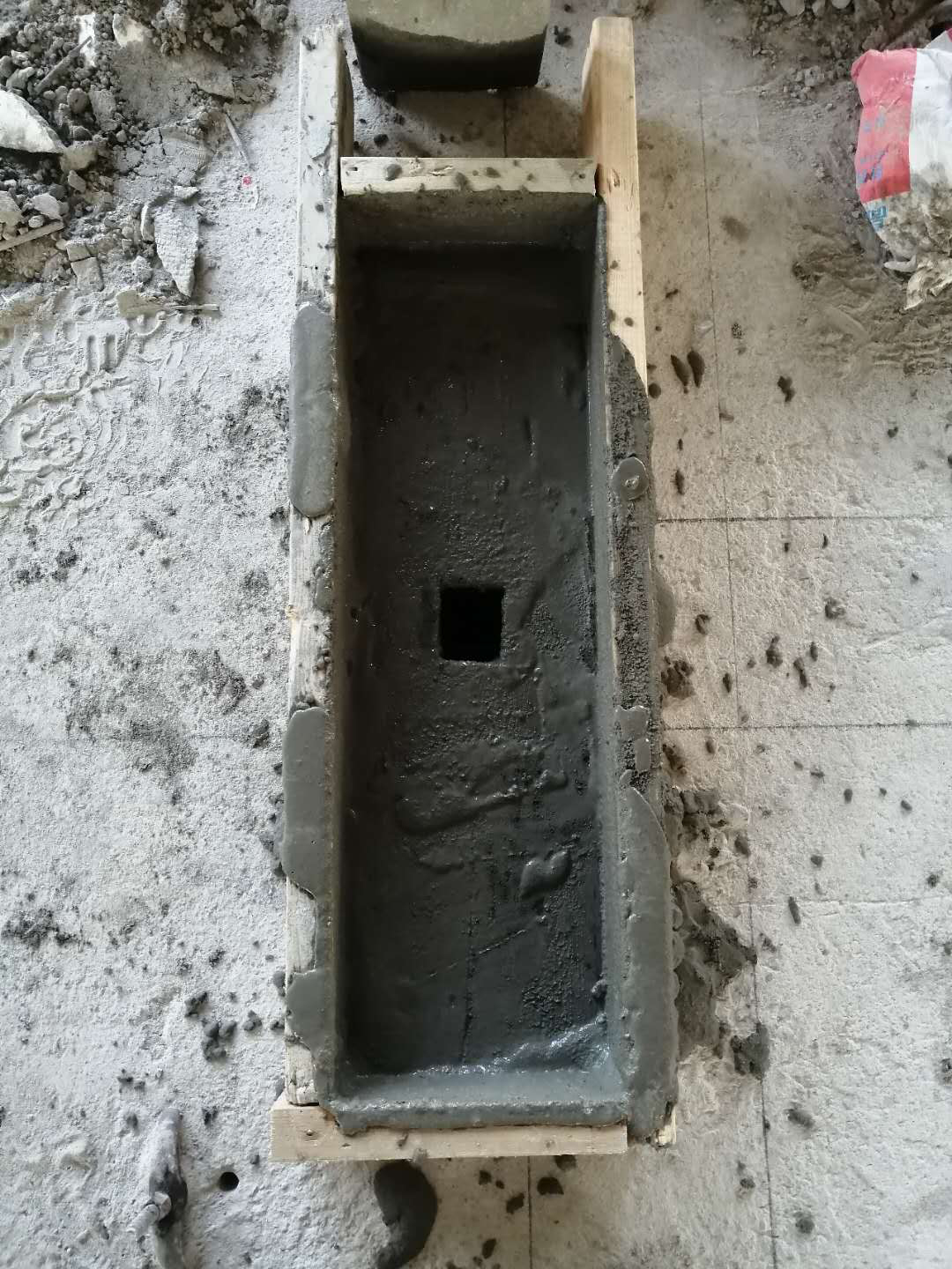 水泥路面起皮怎么办？？？？？？？可以一次性治理到位吗？？？？？？？